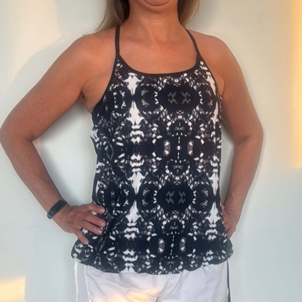 Fabletics White and Black Sleeveless Tank Top